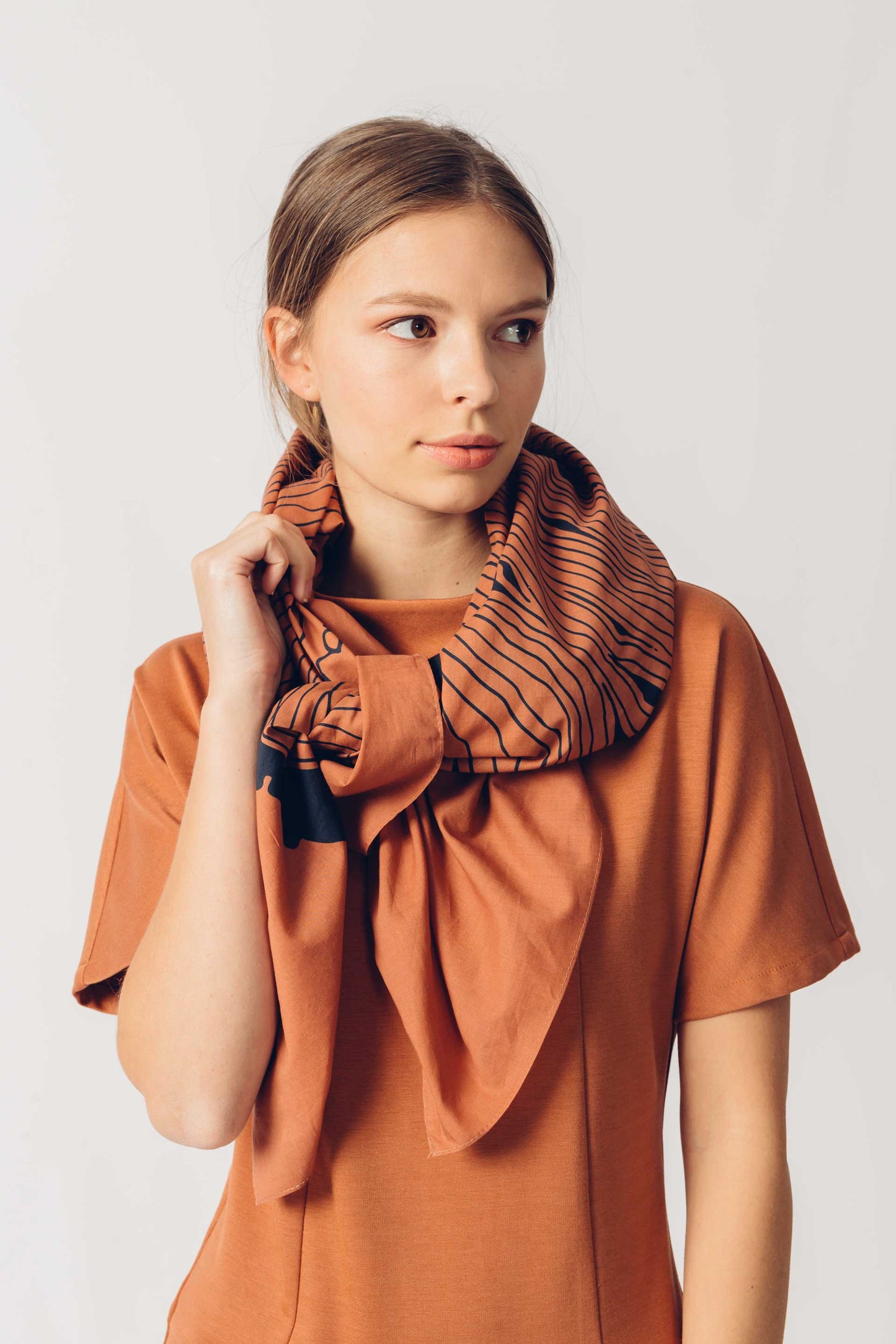 OTSAGABIA WOMEN SCARF
